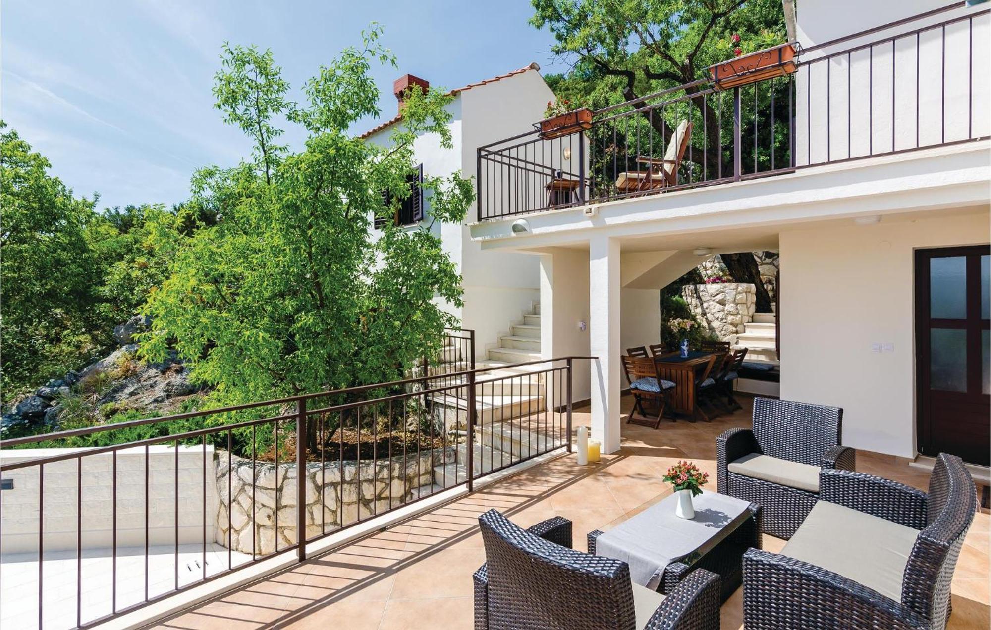 Beautiful Home In Oslje With Kitchen Dış mekan fotoğraf