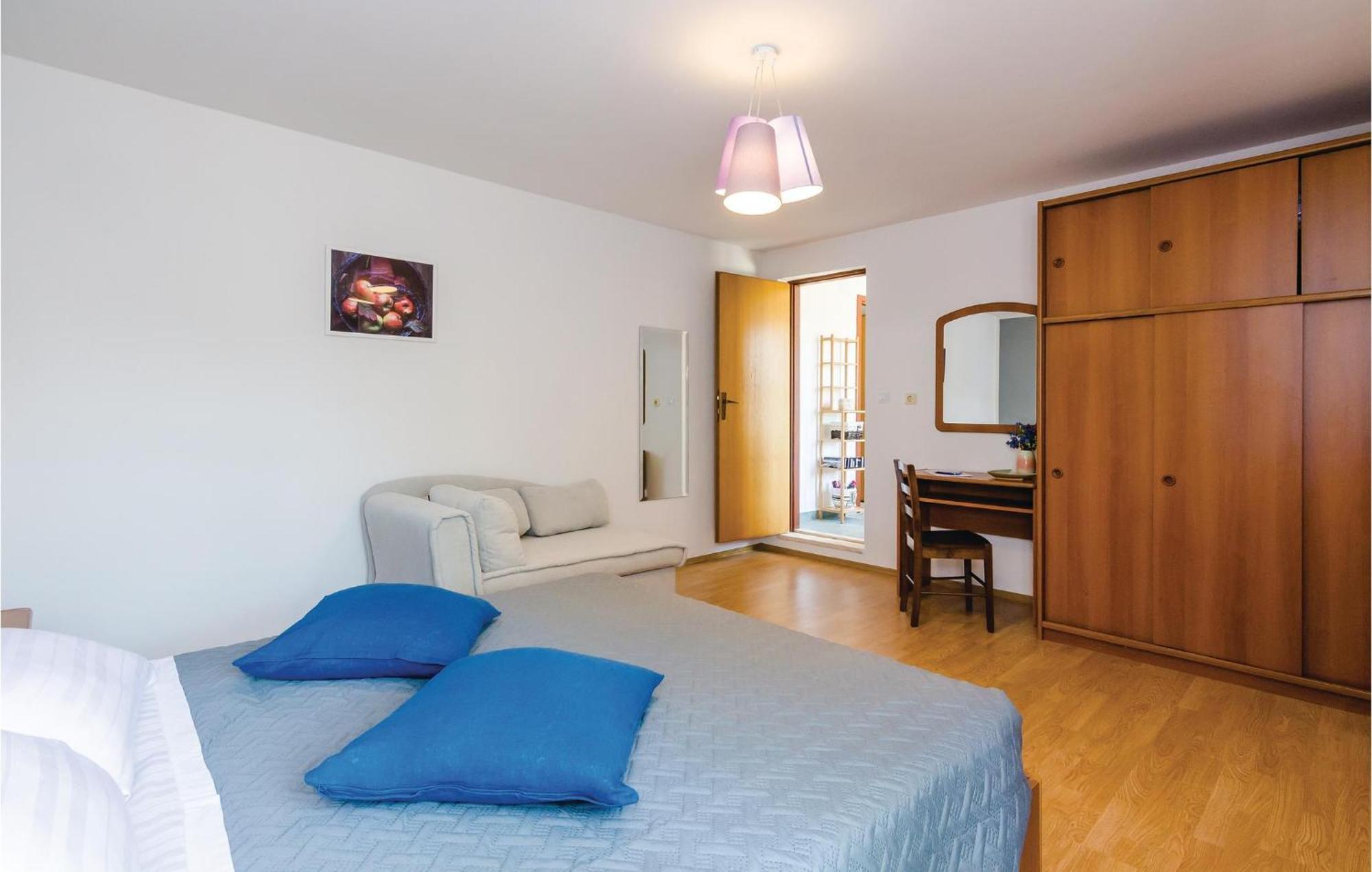 Beautiful Home In Oslje With Kitchen Dış mekan fotoğraf
